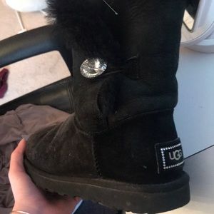 UGG bailey button BLING black
